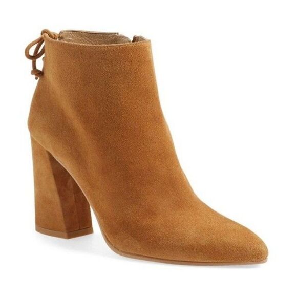 Stuart Weitzman  - Picture 1 of 17